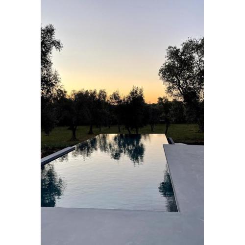 Che Bello Trullo piscina jacuzzi pallavolo