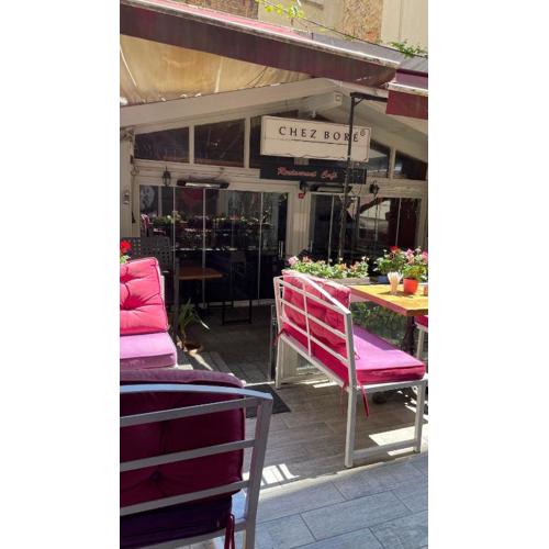 Chez Bore