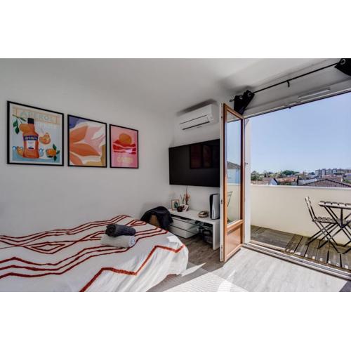 Chez Dorian - Parking & Balcon