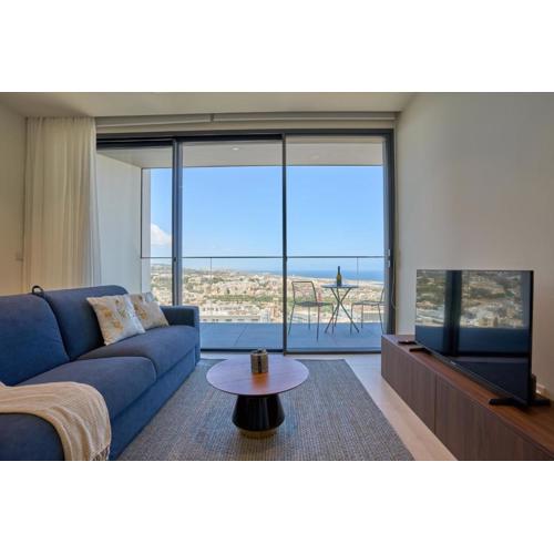 Chic 16th-Floor Apartment with Stunning Sea Views
