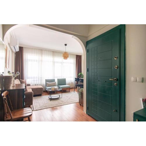 Chic 2BR Gem on Moda Iconic Antiques Street