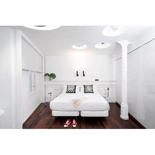 Chic & Basic Born Boutique Hotel