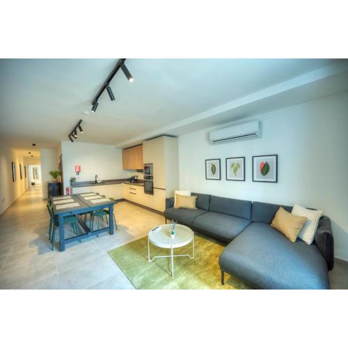 Chic, bright and modern 3 bedrooms KBAS1-1