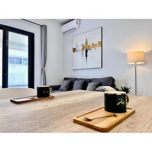 Chic Getaway Near Stavros Niarchos