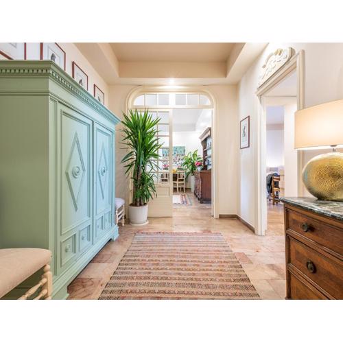 Chic House: stylish and central