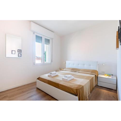 Chic Parma Flat Near City Center