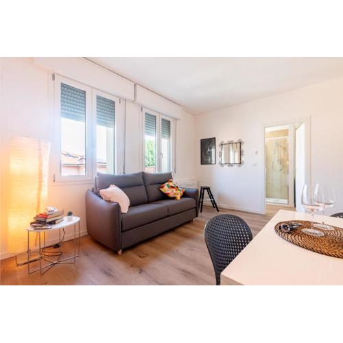 Chic Parma Little Flat Near City Center