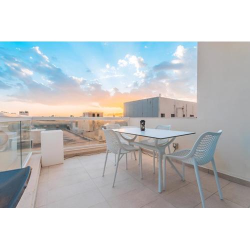 Chic Retreat in the Heart of Tigne Sliema