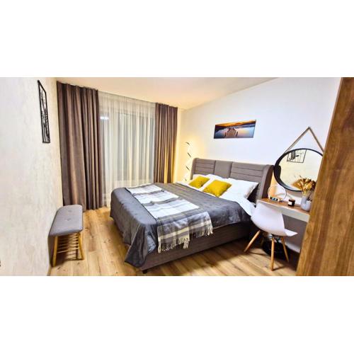 Chic, Sunny and Cozy One Bedroom Bliss