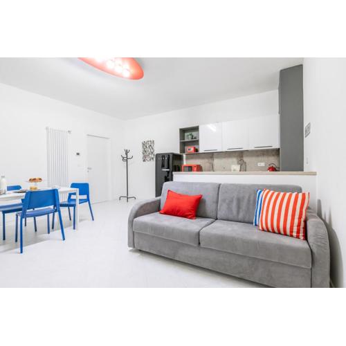 Chic&Pop Apartment by Pleiades Home