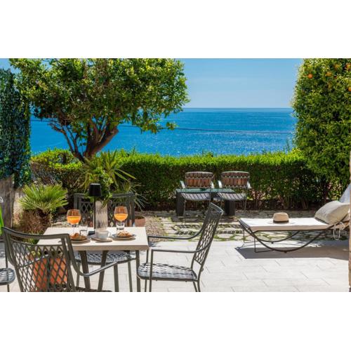 Chill Out - Old Town & Seaview Apartments