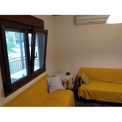 Christos House, New Vrasna