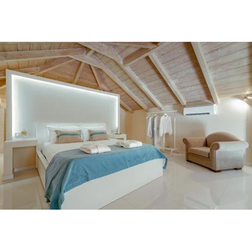 Chryssi Akti Family Villa