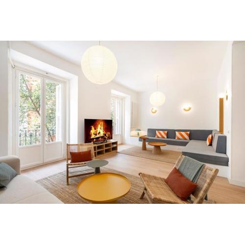 Chueca Fuencarral - 5 Bdrms 5 Baths 12 pax