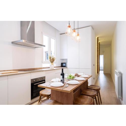 Chueca Hortaleza 12Pax 5 Bedrooms 5 Baths