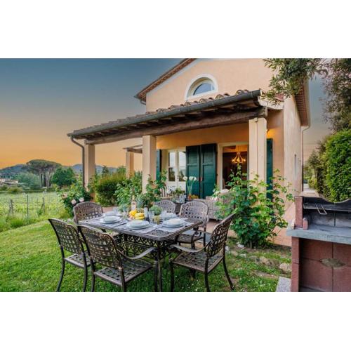 Cicale 3 Bedrooms Farmhouse with Shared Pool