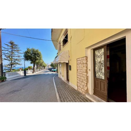 Cielo-terra vista mare a 150mt dal mare, Numana - N158