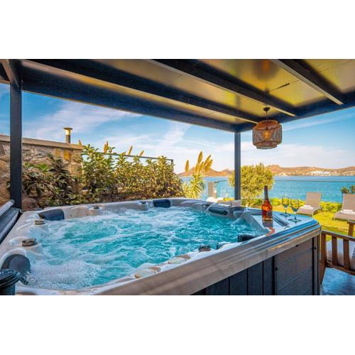 Çimentepe Residence Deluxe 2 - Villa with Jacuzzi in Yalikavak
