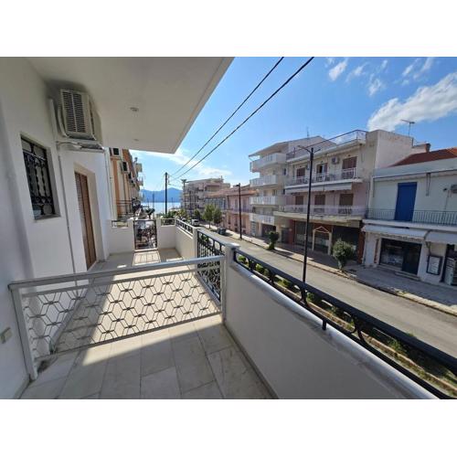 City apartment with sea view 2