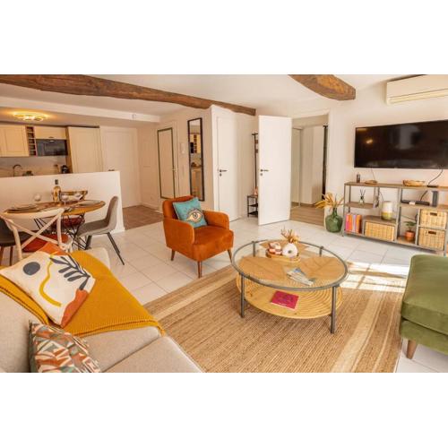 City Center Apartment air-conditioned parking