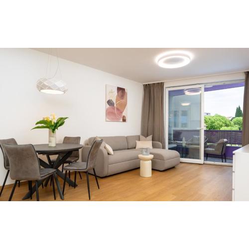 City Center Suite with Private Garage