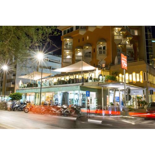 City Hotel