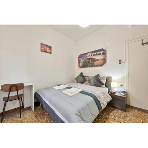 City Living Guest House Venice Room
