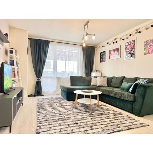City Modern & Cozy Apartment for 4 Guests with Private Parking
