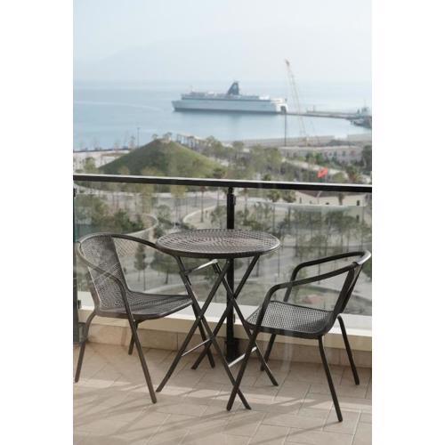 City Seaview Apartment by Vlora Office