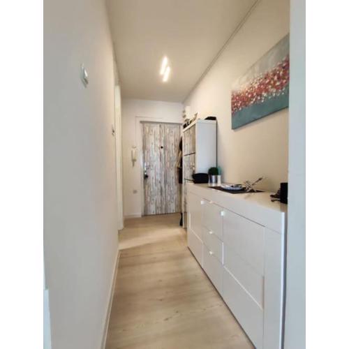 City Skyline Studio Apartment