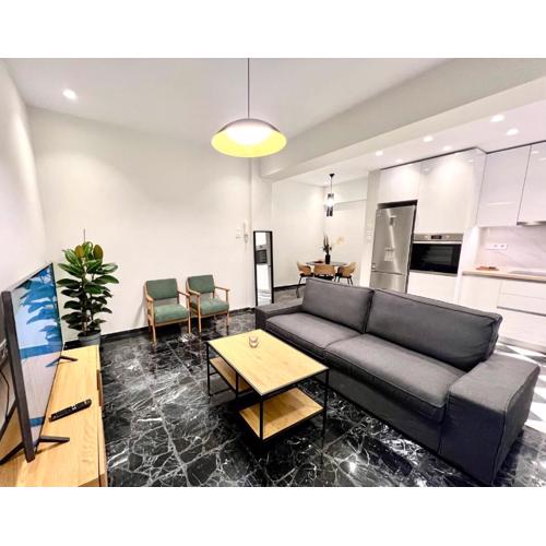 CK Athens Fine Stay - 2BR Lux & Modern - 2 min from Metro