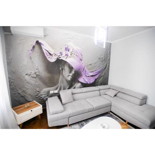 Claire’s Cosy Flat Central Berat