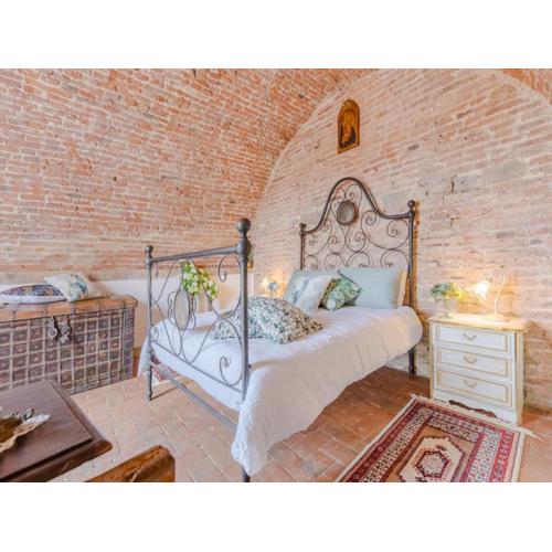 Classic 3 bedroom Panoramic Apartment