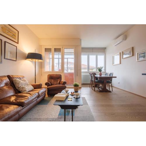 Classic And Elegant Style In Old Town