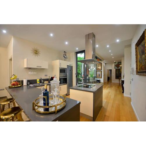 Classic and Luxury- 2Bd 2Bth- Sierpes
