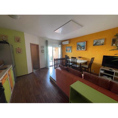 Classic and Modern Umag Apartment with Terrace and BBQ - Two Bedroom Apartment with Terrace