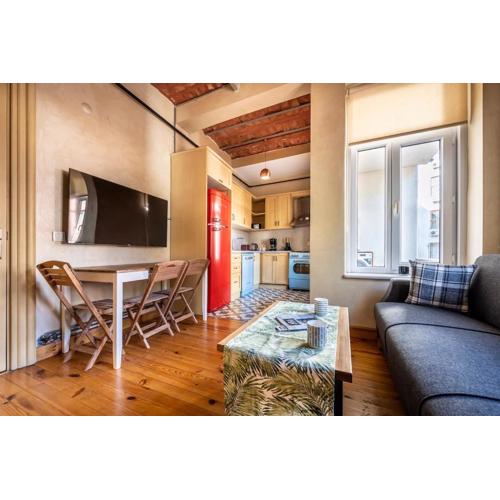 Classic Historical Galata Apartment