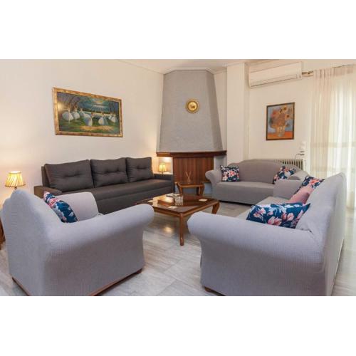 Classical 2 Bd Beauty Apt in Peaceful Chalandri