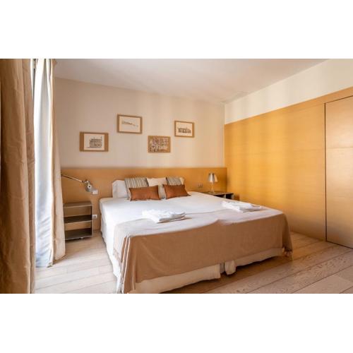 Classy 3bed 3bath apartment in Eixample