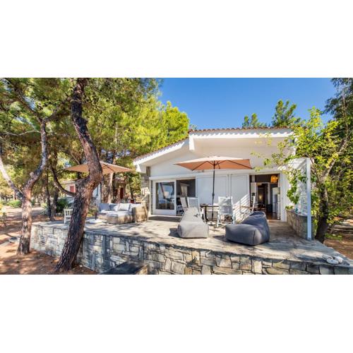 Cleo beachfront villa