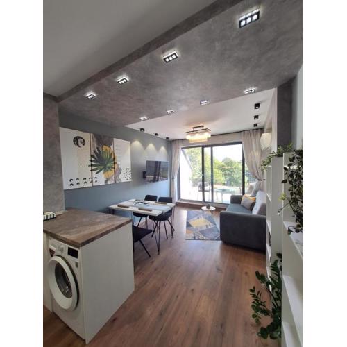 Cloud 6 -Top Center,360° view,Free private parking