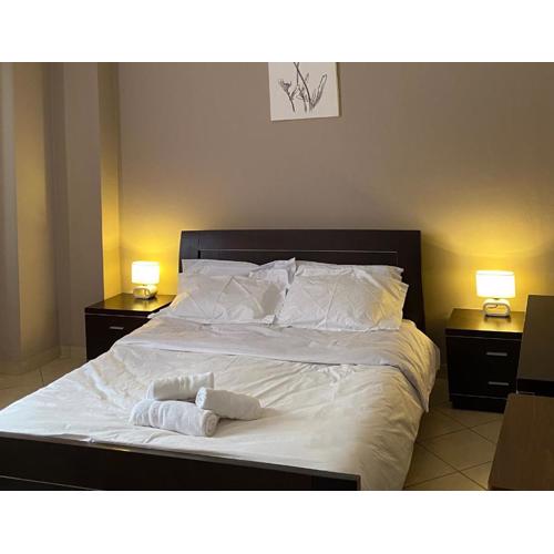 Cloud8 Apt with Castle View, 7km from the Beach