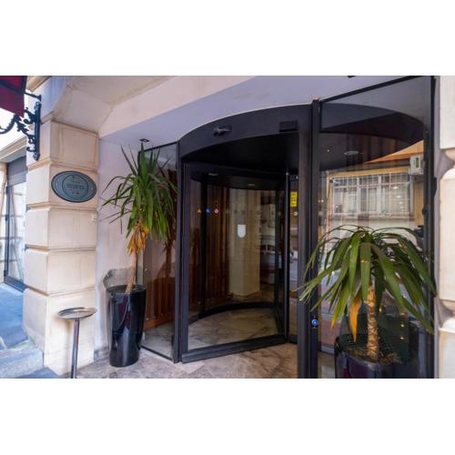 Clover Hotel Şişli