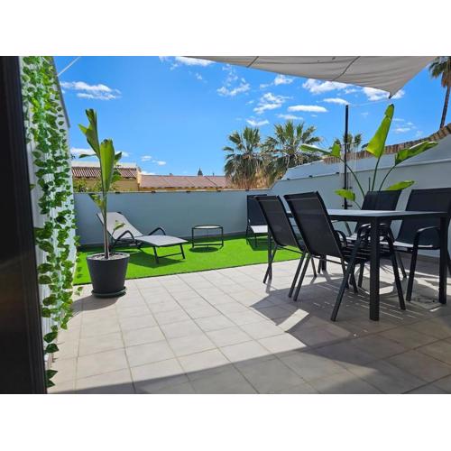 CMS Center Penthouse with Sunny Terrace & Parking
