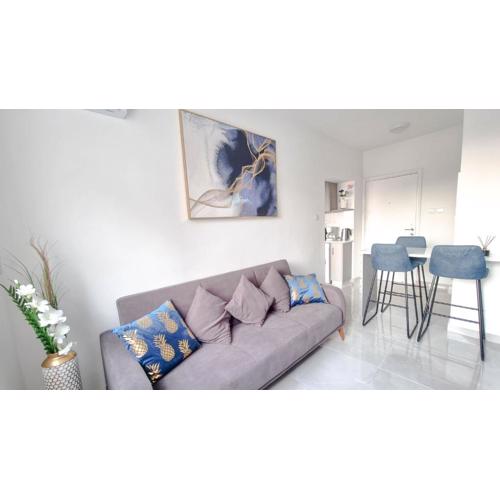 Coastal Chic: Luxury Apt in the Heart of the City! with Smart TV!