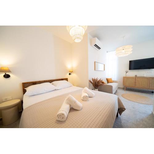 Coastal Serenity Studio Apartment