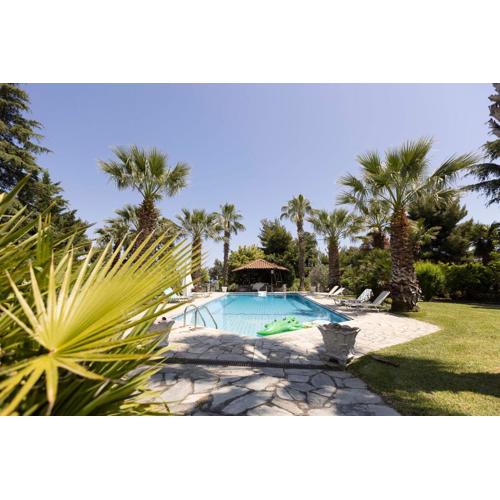 Coconut & Vanilla & Pineapple Pool Apartments #FeelsLikeHome