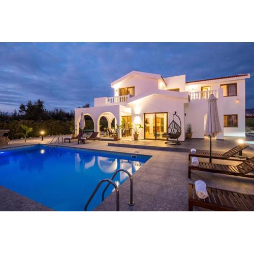 Cocoon Luxury Villa In Coral Bay-3 Min To Beach