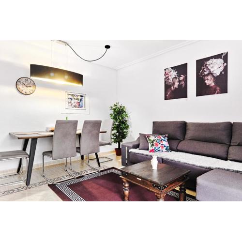 Аcogedor apartamento de dos dormitorios en torrevieja