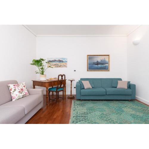 COLOMBINA HOME Venice with canal view